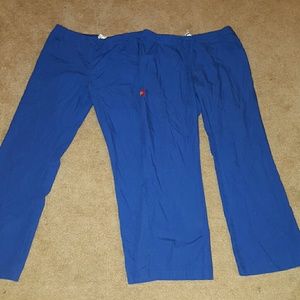 2 pari of Scrub pants