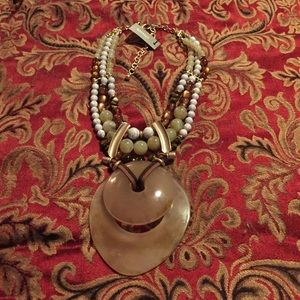 NWT Chico's necklace