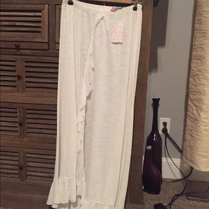 Ivory Free people skirt.  Never been worn.
