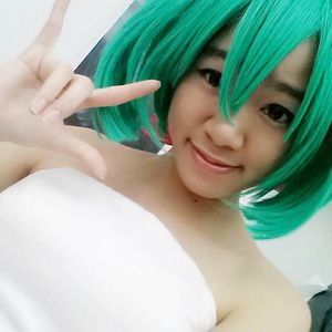 Meet your Posher, Phoebe