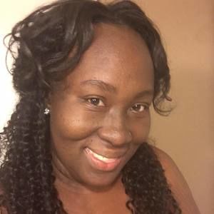 Meet your Posher, Nadia