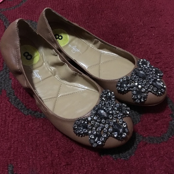 ABS Allen Schwartz Shoes - Beautiful Camel and Rhinestone Sz 8 Flats