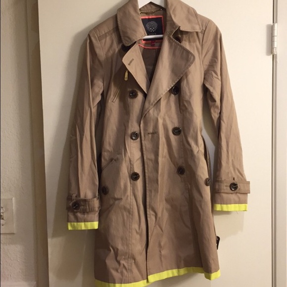 Vince Camuto rain trench size small