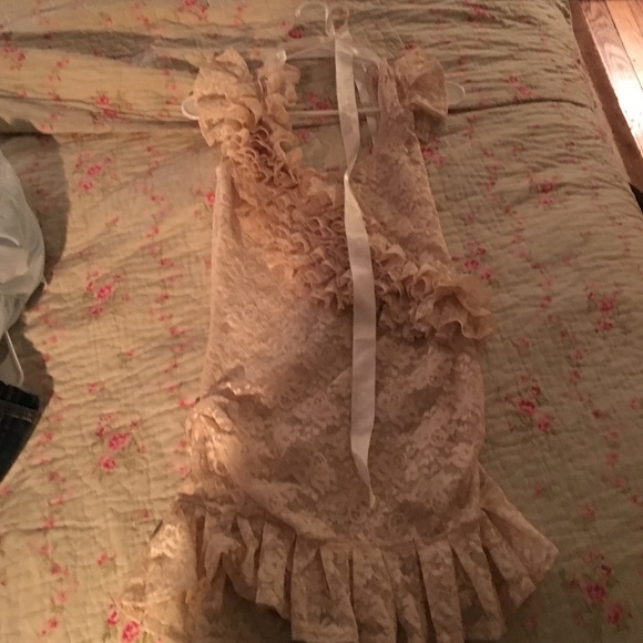 Lace 20's style lace bodycon style dress