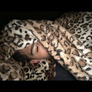 Meet your Posher, Elijah