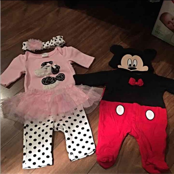 Babys Mickey bodysuit and baby girls set