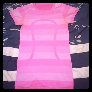 Lulu lemon T Shirt size: M-L