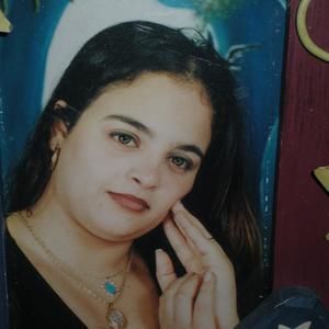 Meet your Posher, Amira