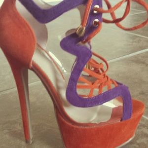 *NEW* PLATFORM HEELS