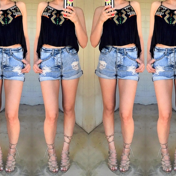 Olivaceous Tops - Olivaceous black tribal crop top