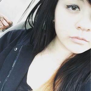 Meet your Posher, Alicia