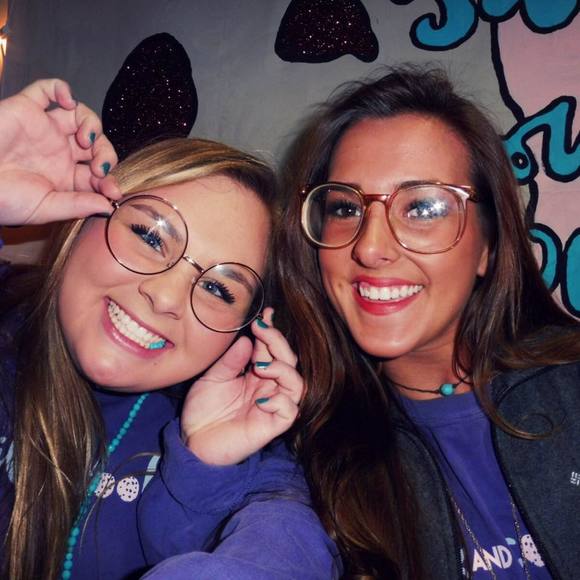 Meet your Posher, Bailey - Picture 1 of 1