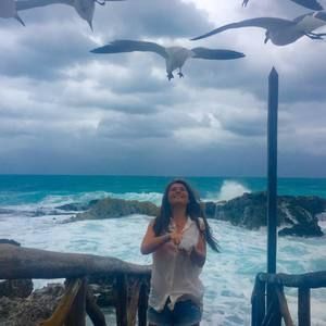 Meet your Posher, Andreea