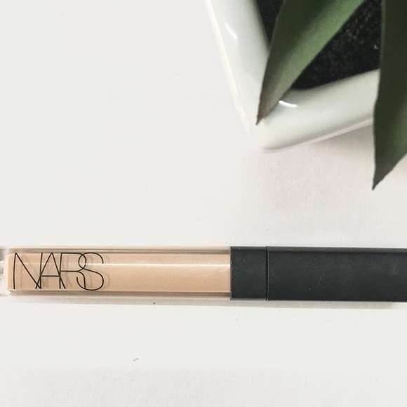 Nars Creamy Concealer in Vanilla