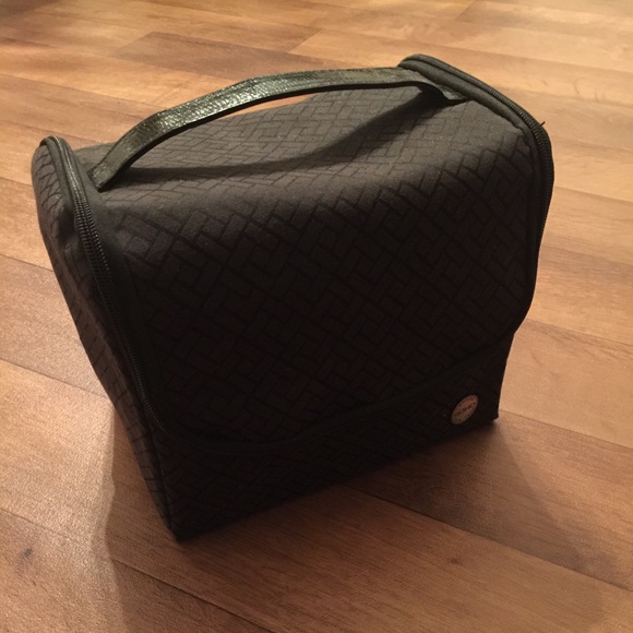 SOHO Makeup Case - Picture 1 of 4