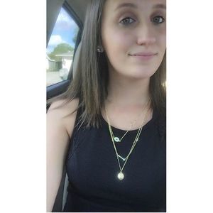 Meet your Posher, Dimitra