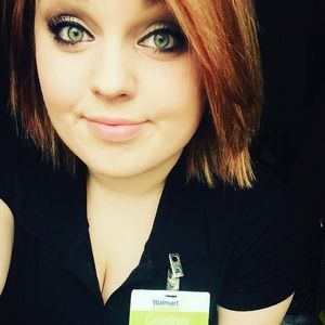 Meet your Posher, Courtney