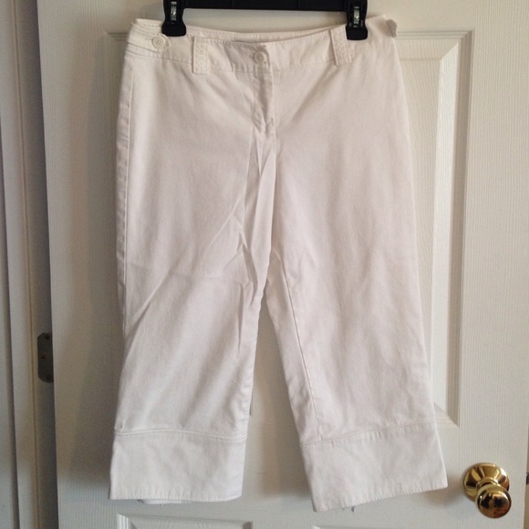 Ann Taylor loft Marisa white Capris, size 2