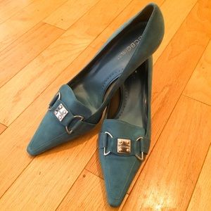 NWOT- 💙Blue💙 Suede Shoes- Size 8.5