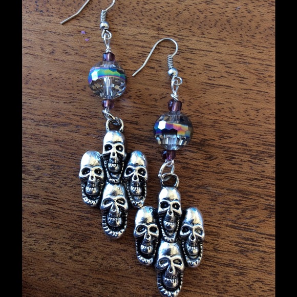 Skull Pierced Earrings