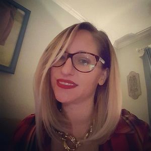 Meet your Posher, Jillian