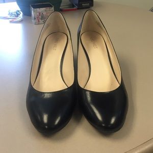 Nine West black wedges