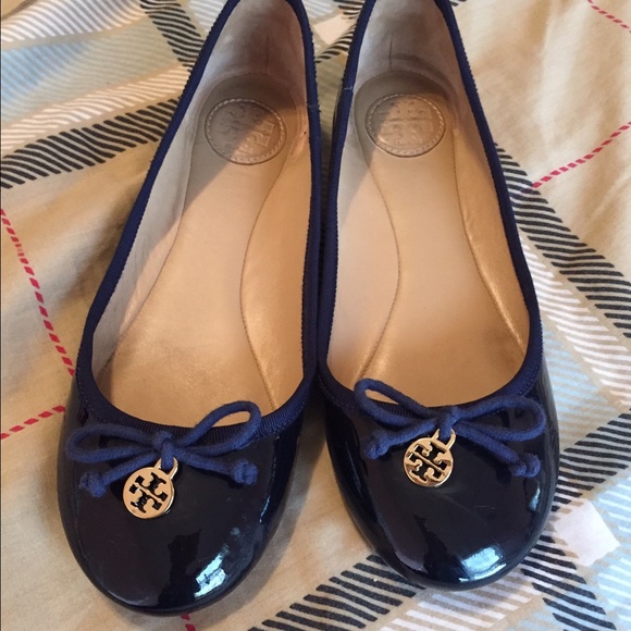🎉HP🎉 Tory Burch Chelsea Navy Ballet Flat!!