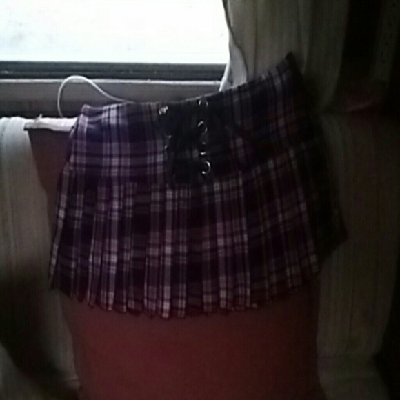 Folter plaid pink and black skirt size Xlarge
