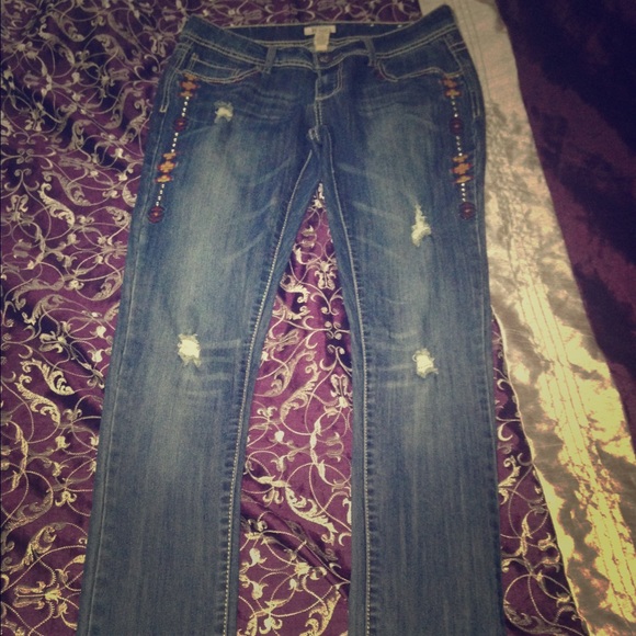 MUDD skinny jeans w tribal accents