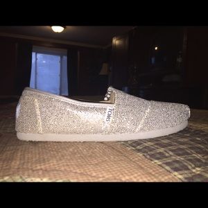 NWOT Toms Womens Classics Silver Glitter