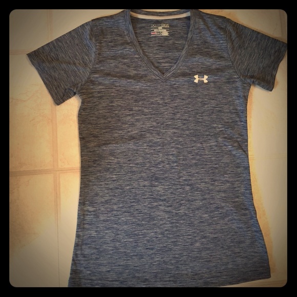 NEW WITHOUT TAGS UNDER ARMOUR HEAT GEAR MEDIUM