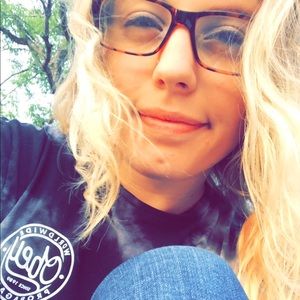 Meet your Posher, Jasmin