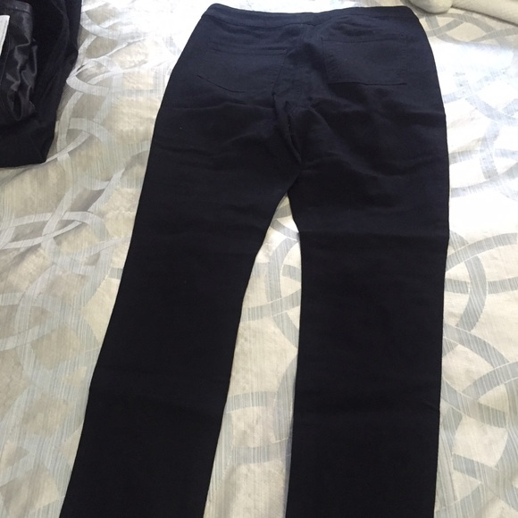 High Waisted Ripped Jeans - Picture 4 of 4