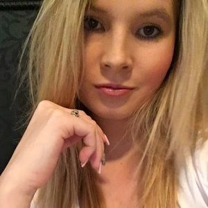 Meet your Posher, Katelynn