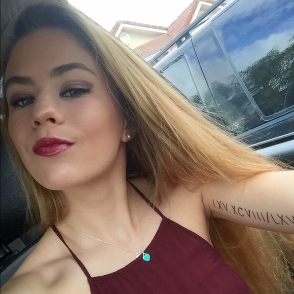 Meet your Posher, Taylor - Picture 3 of 3