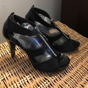 Michael Kors Zip Top Heels Size 8