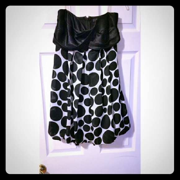 Polka dot strapless dress