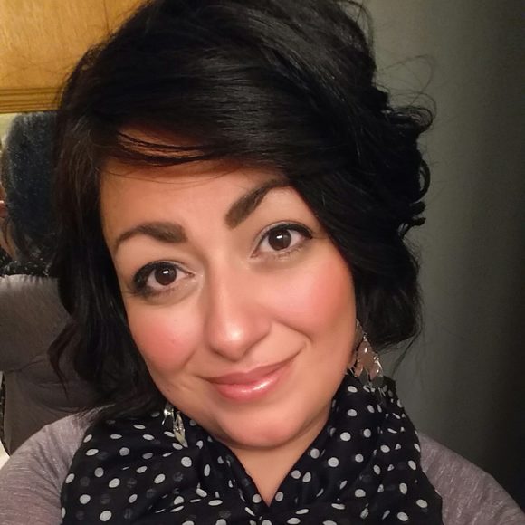 Meet your Posher, Melissa - Picture 1 of 2