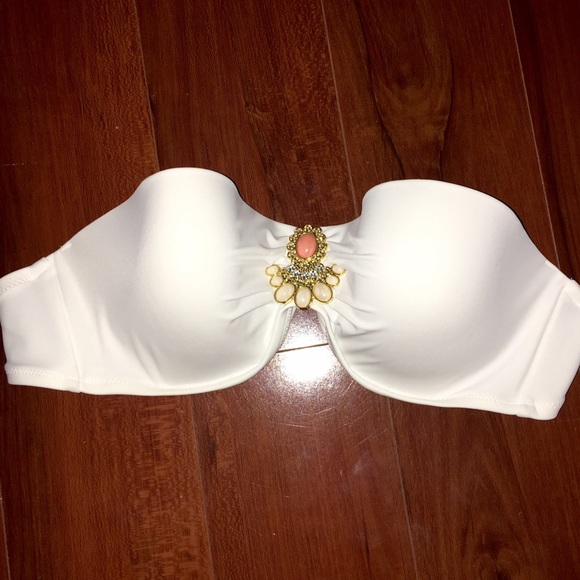 White VS Bandeau
