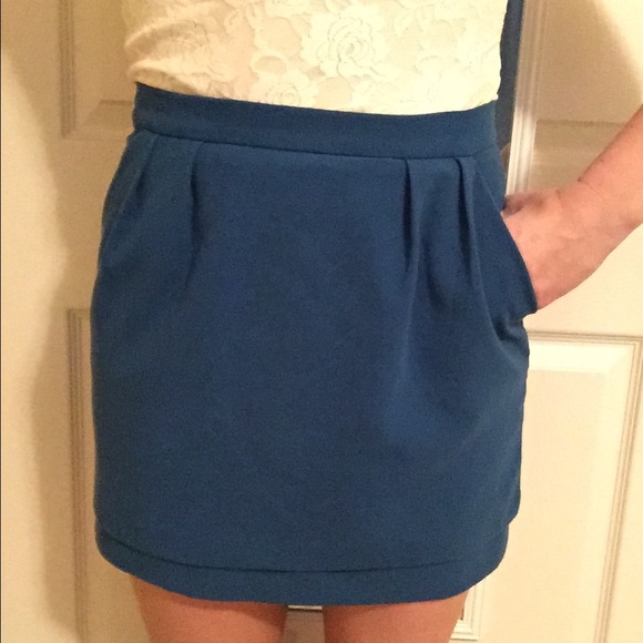 BB Dakota blue skirt