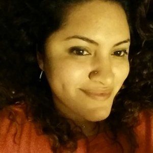 Meet your Posher, Denissa