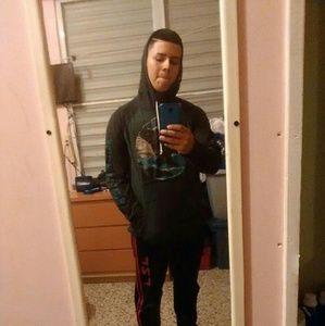 Meet your Posher, Abiel