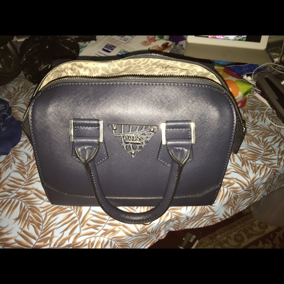 Bag - Picture 1 of 3