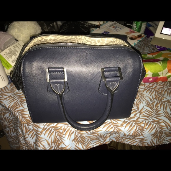 Bag - Picture 2 of 3