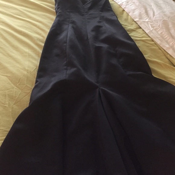Vera Wang strapless, full length, black tie gown - Picture 4 of 4