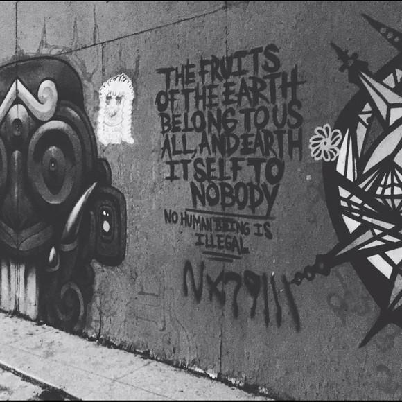 Meet your Posher, Gabi - Picture 1 of 1