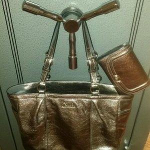 Authentic Coach Tote w matching wallet