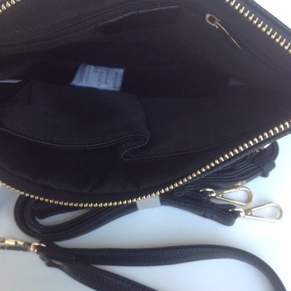 Peek A Boo Design Clutch - Picture 4 of 5