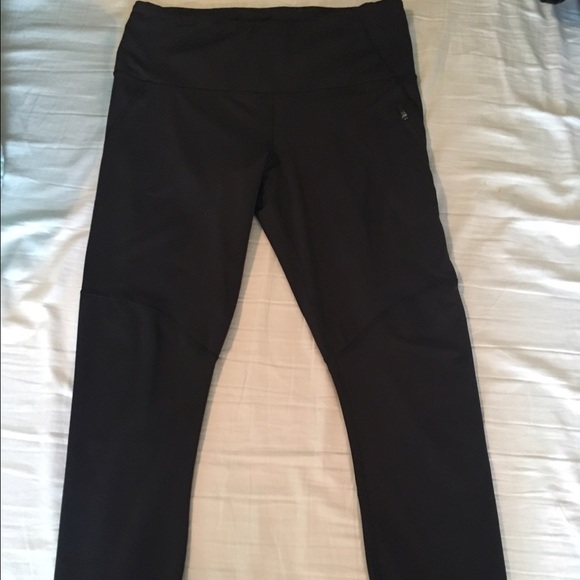 Lululemon crop