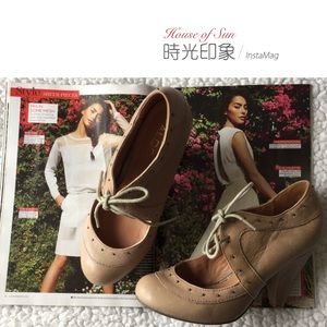 🍀 Aldo lace up Mary Jane's shoes size 37